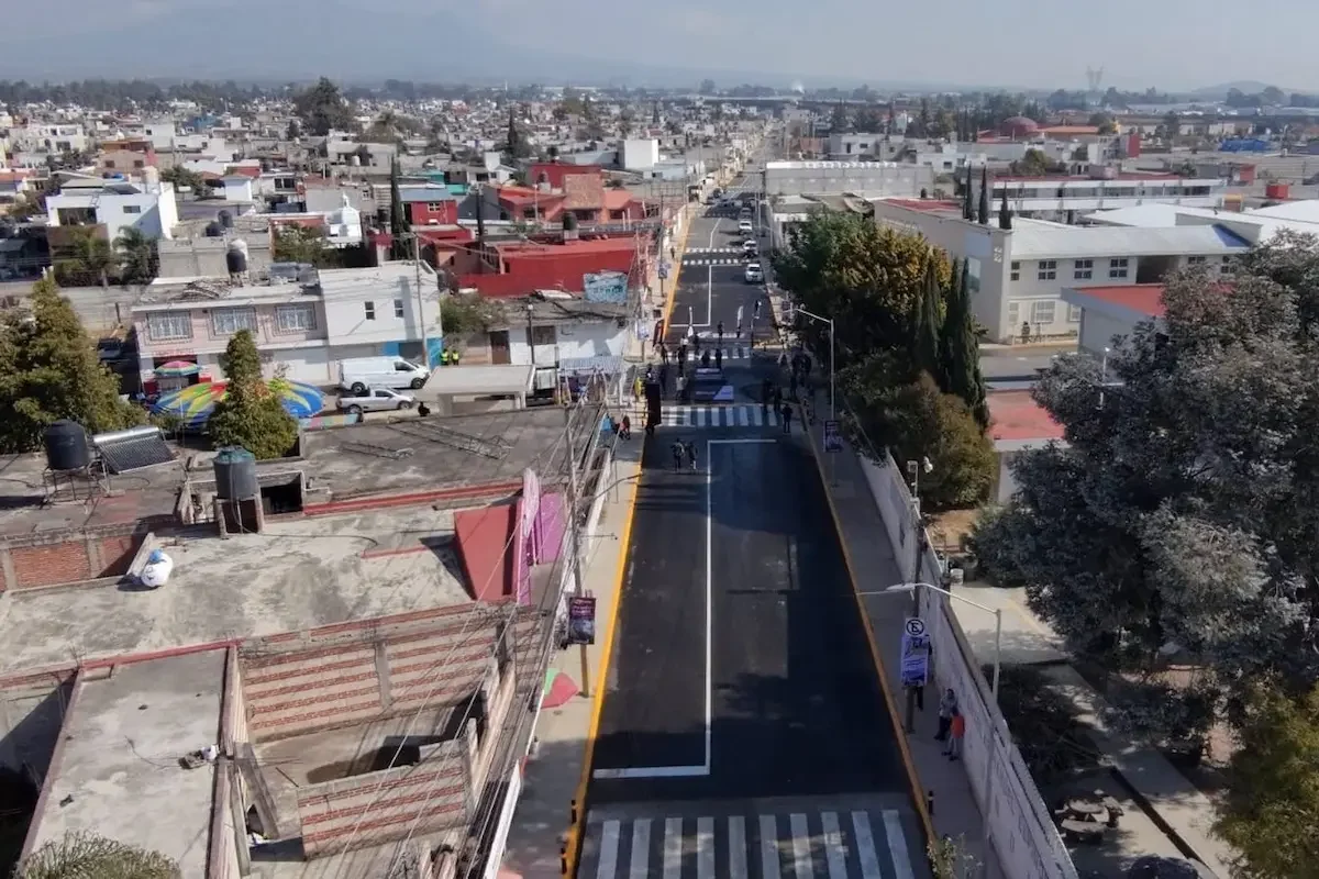Entrega Pepe Chedraui rehabilitación vial en la colonia Santa Margarita