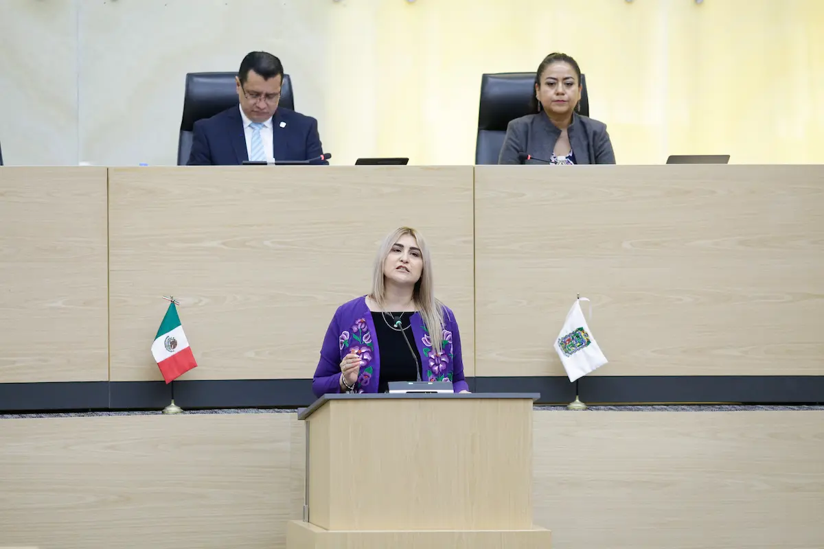 Fiscal de Puebla y la dirigente de MC se enfrentaron en el Congreso de Puebla