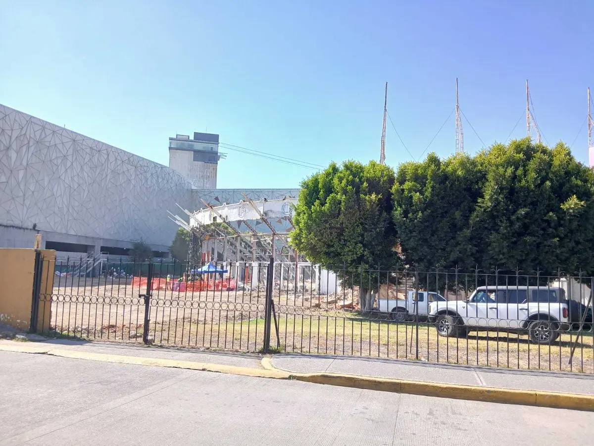 Comienza demolición de El Relicario: será el "Forum Pensar en Grande" 4 Comienza demolición de El Relicario