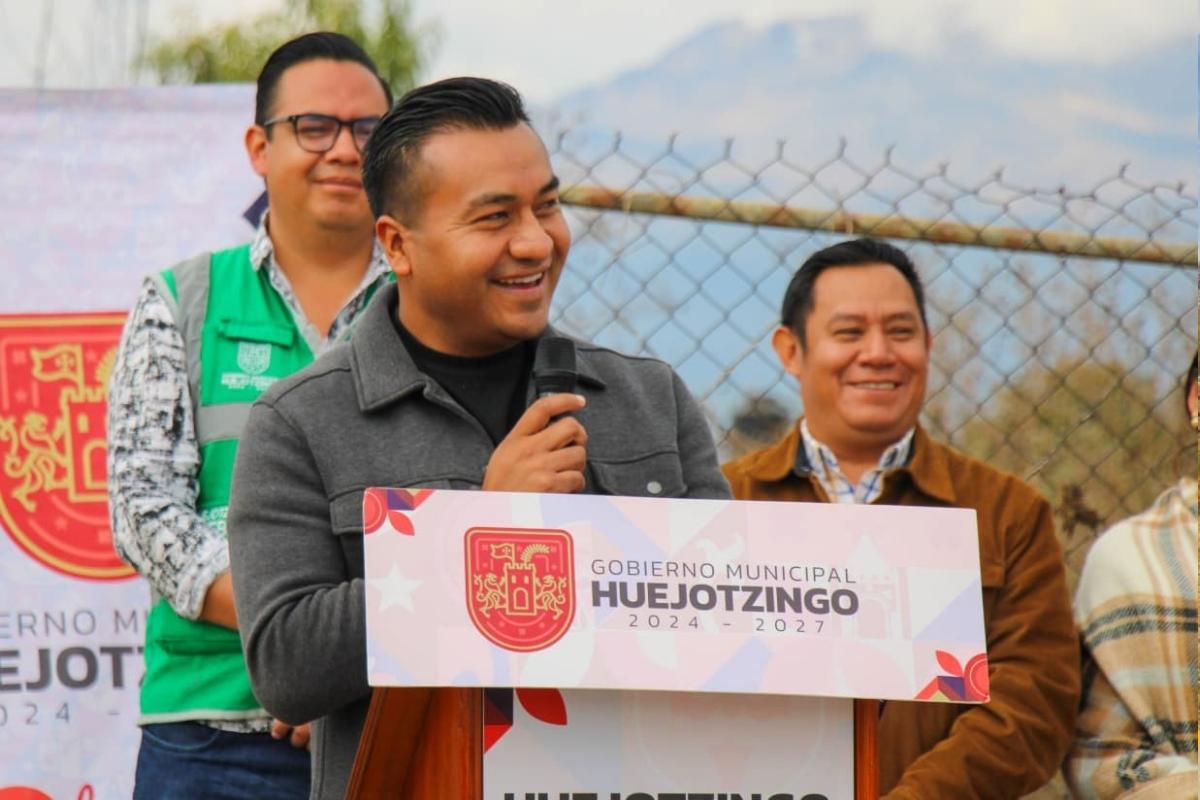 Más agua para San mateo Capultitlán; Roberto Solis entrega rehabilitación de pozo