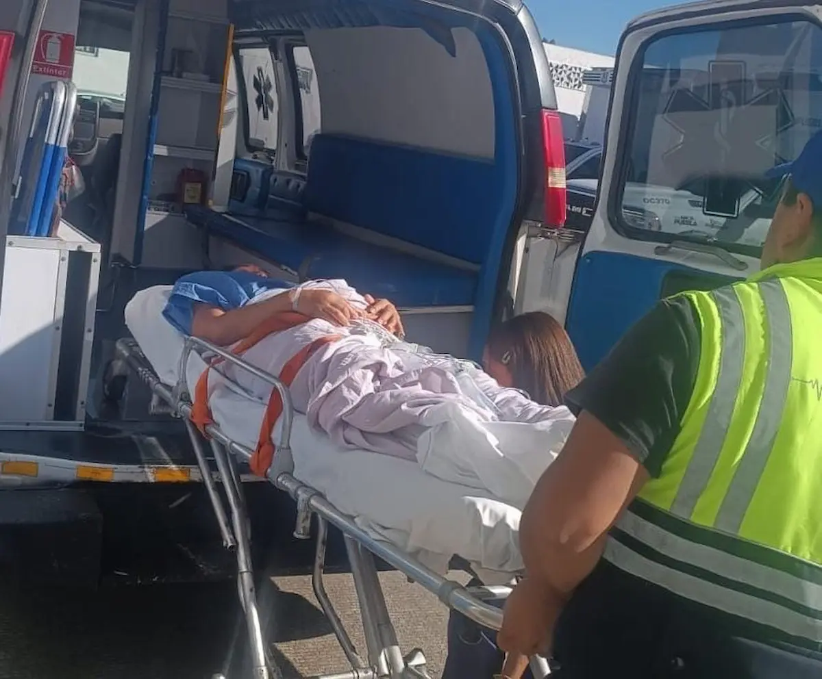 Paciente embarazada de Huauchinango es atendida oportunamente con traslado médico aéreo