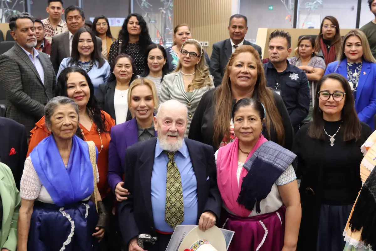 Reconocen en el Congreso a "Cayuqui", impulsor del Festival Huey Atlixcáyotl