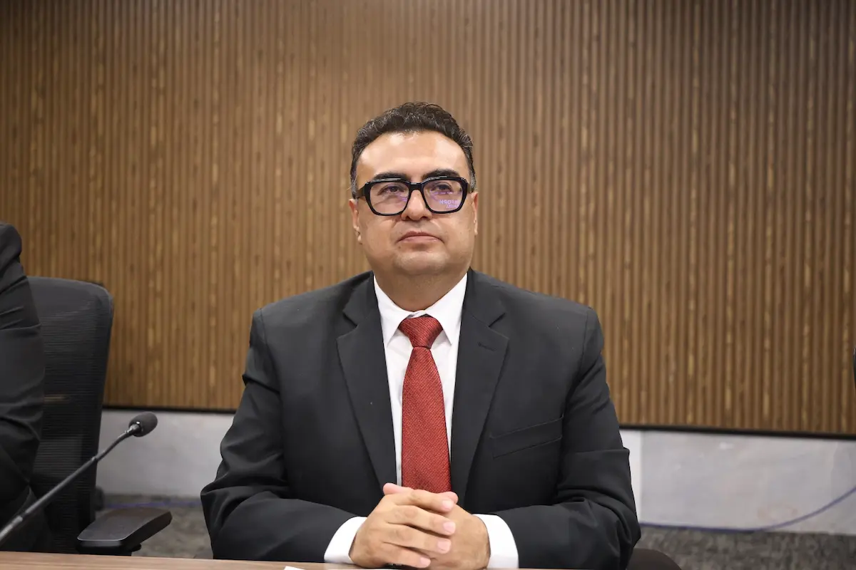 Secretario de Salud comparece en el Congreso; resalta fortalecimiento de los servicios en favor de grupos vulnerables