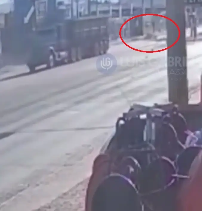 Así fue accidente de moto en la 11 Sur donde mueren dos mujeres y una niña