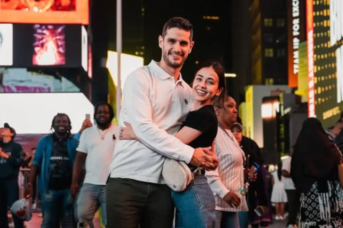 Adrián Marcelo se divorcia