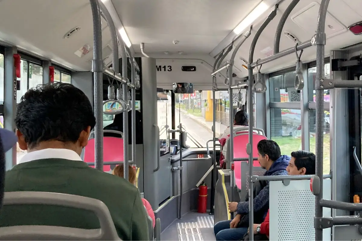 Solo bebidas con tapa pueden ingresar a los autobuses de RUTA Puebla