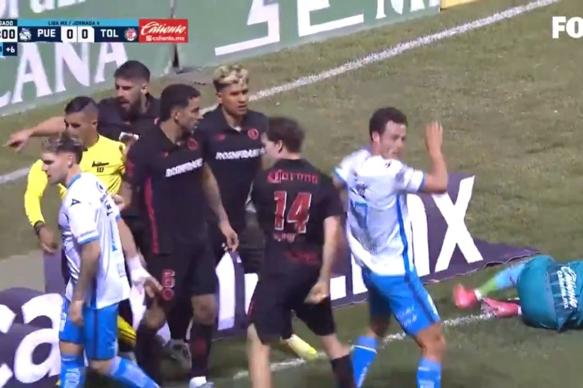 bronca en el puebla vs Toluca
