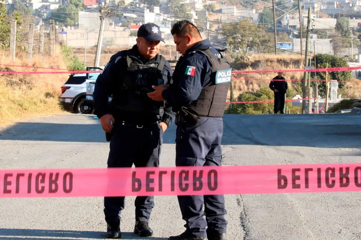 Dejan cuerpo embolsado en Xochimehuacán con mensaje amenazador 2 Dejan cuerpo embolsado en Xochimehuacán y mensaje con amenaza