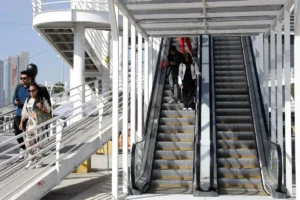 Ya funcionan escaleras eléctricas del CCU y Vía Atlixcáyotl