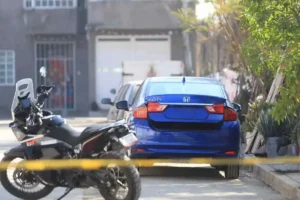 Fiscalía investiga muerte de motociclista en CDMX