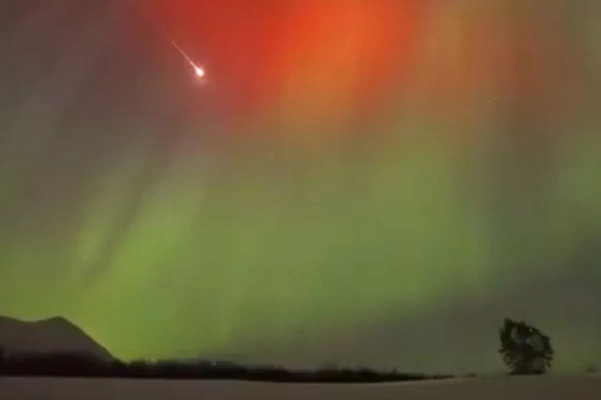 Así se vio un meteoro en Noruega siendo desintegrado en el cielo