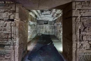 INAH descubre milenaria tumba zapoteca en el Cerro de la Cantera