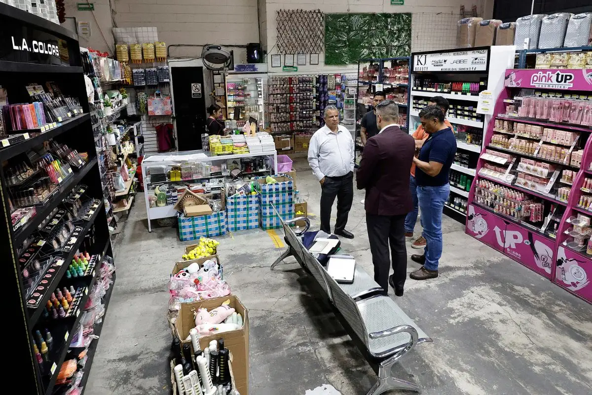 Decomisan más de 700 mil productos asiáticos en Puebla, incluidas piezas prehispánicas 2 Decomisan más de 700 mil productos asiáticos en Puebla