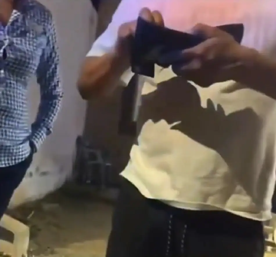 Roba a su hija la beca del Bienestar para gastarlo con su otra familia