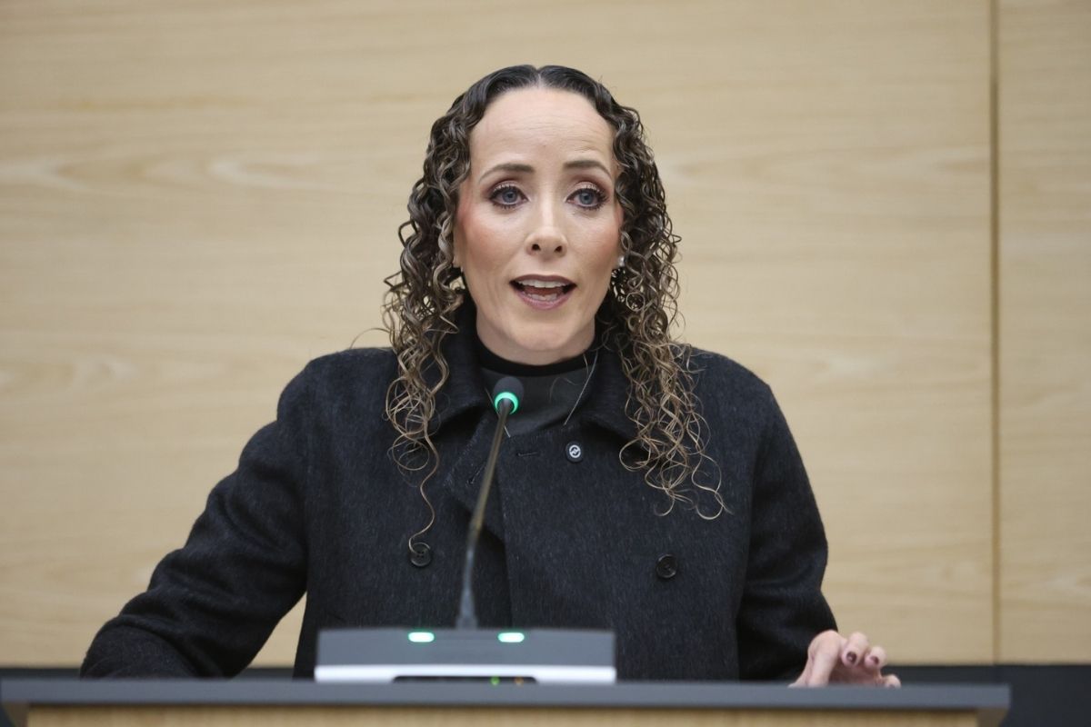 comparecer al titular de la Comisión de Derechos Humanos