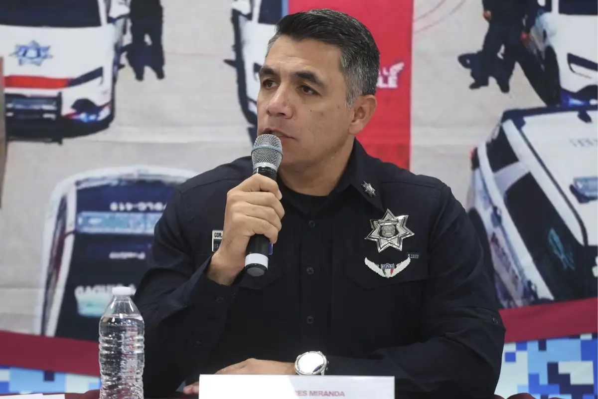 Solo una persona quemó la puerta de la Catedral y FGR investiga