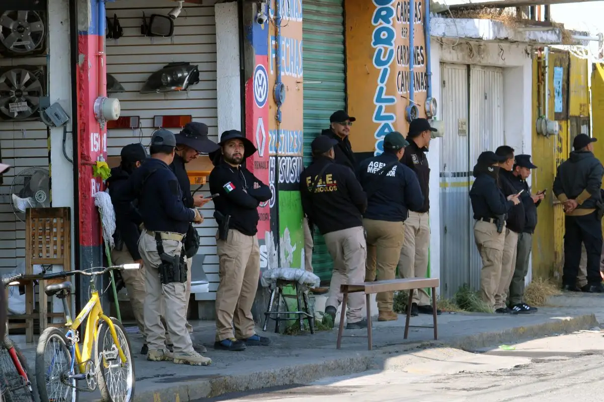 Expulsan a los que vendían autopartes robadas en la 46 Poniente