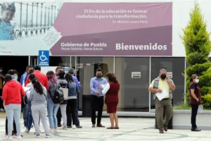 Denuncian penalmente a funcionarios de la SEP Puebla