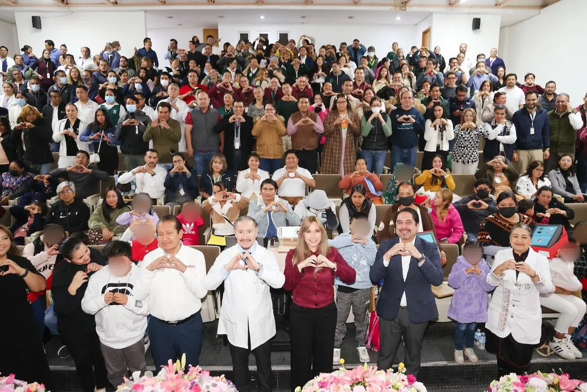 Niñas y niños poblanos escuchan por primera vez gracias al SEDIF