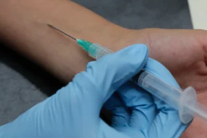 Nueva Alianza impulsa 7.5 años de cárcel por pinchazos en el transporte público de Puebla