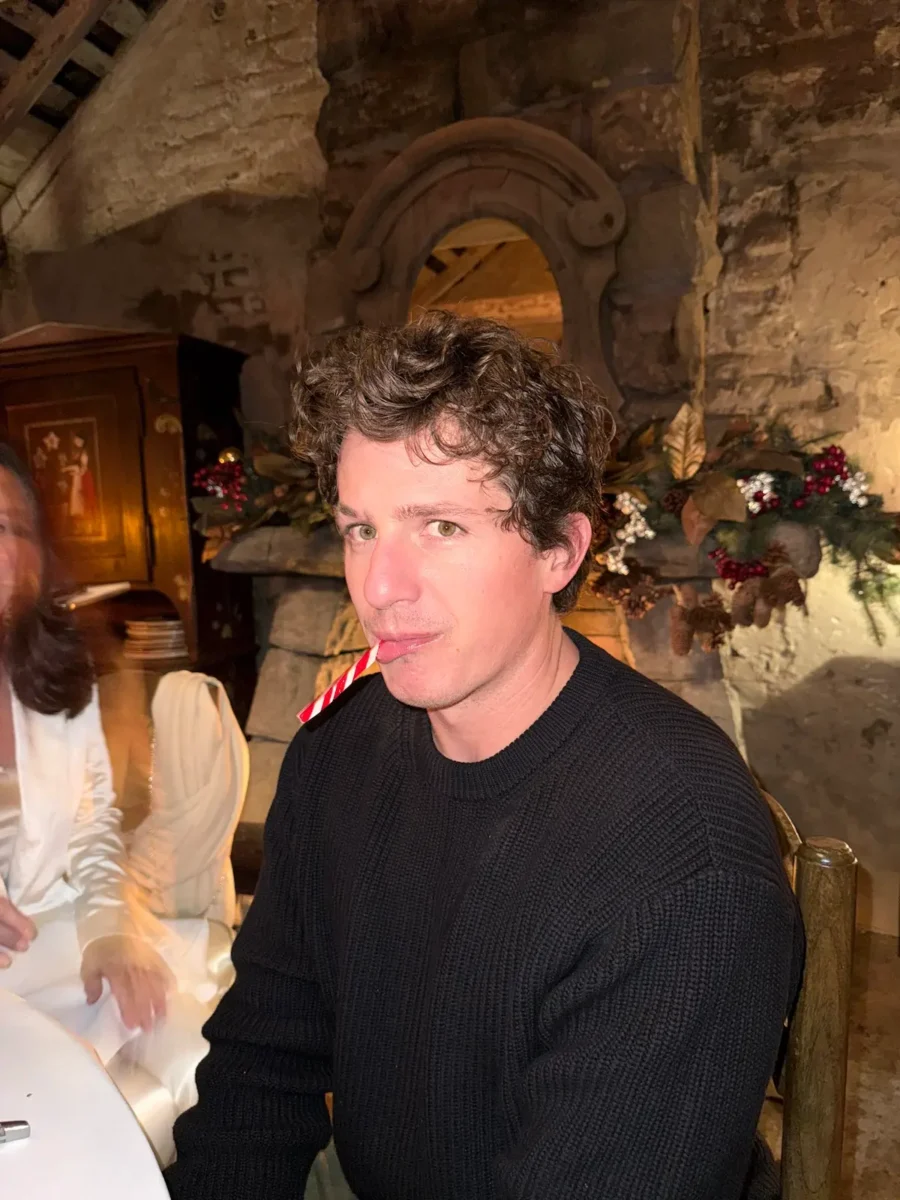 Quién es Charlie Puth el artista que cantará el himno nacional en el Super Bowl LX