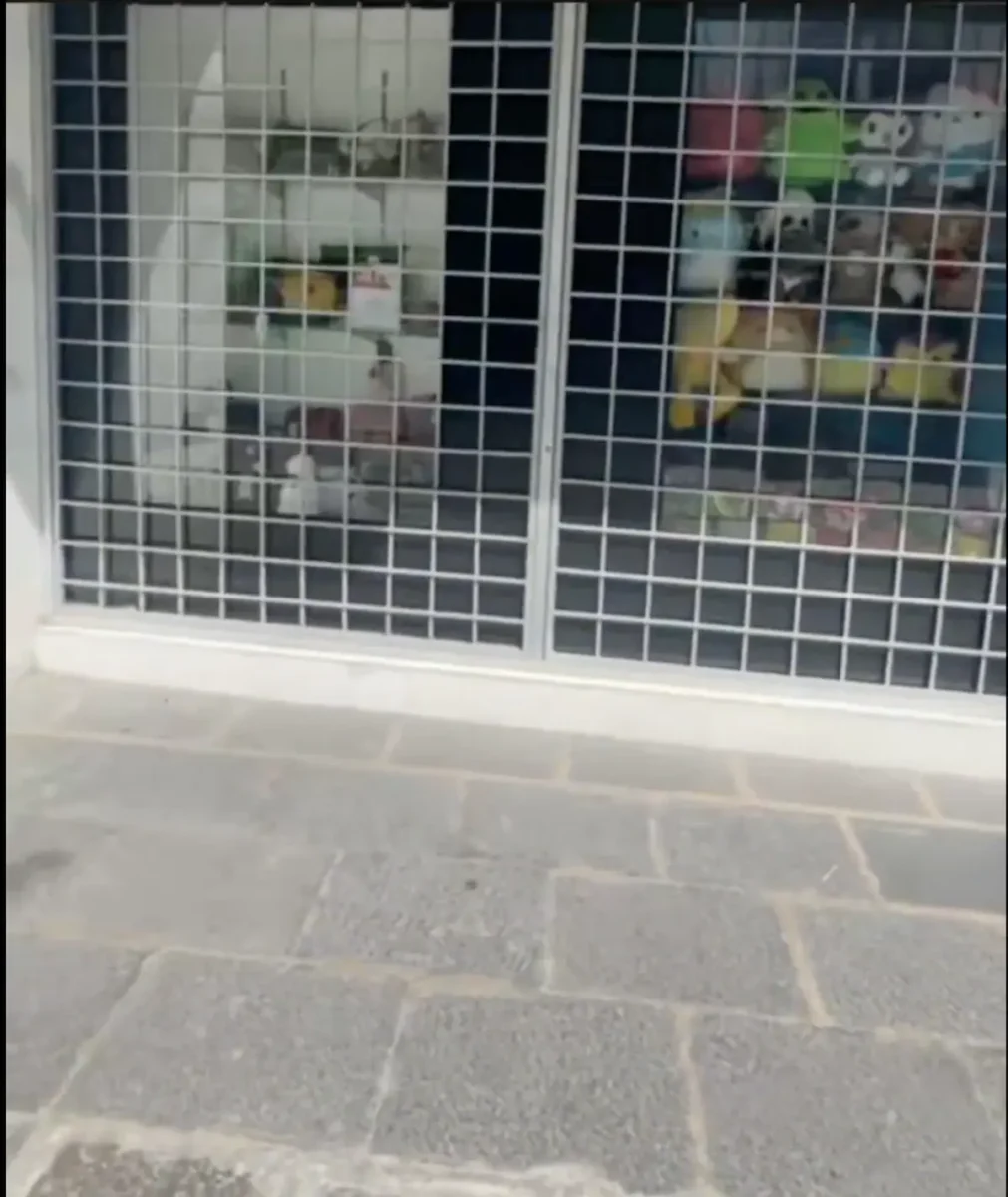 Sanborns del Centro Histórico refuerza su seguridad ante cristalazos