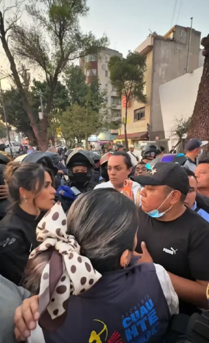 (VIDEO) Agreden a Alessandra Rojo de la Vega en operativo