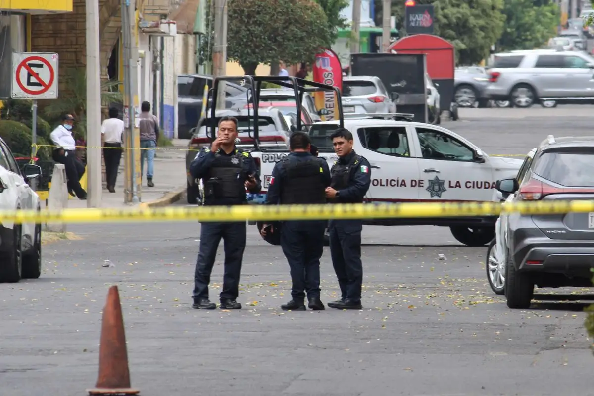 Balacera en Geovillas del Sur: Comando dispara contra auto 