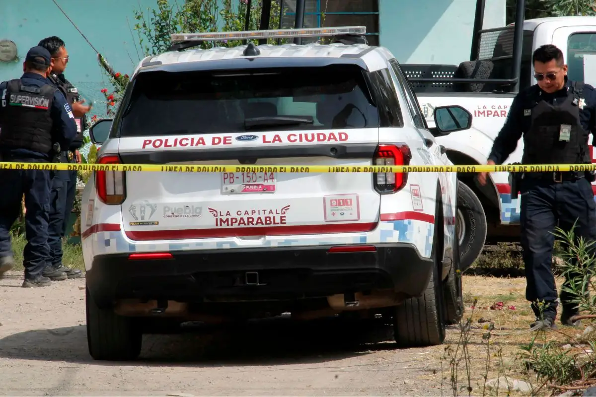 Hallan cadáver embolsado en carretera a Valsequillo
