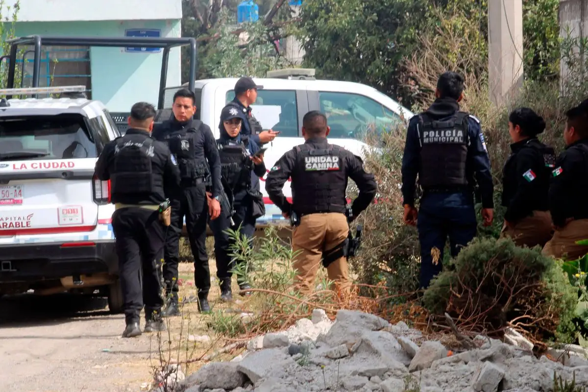 Hallan cadáver embolsado en carretera a Valsequillo