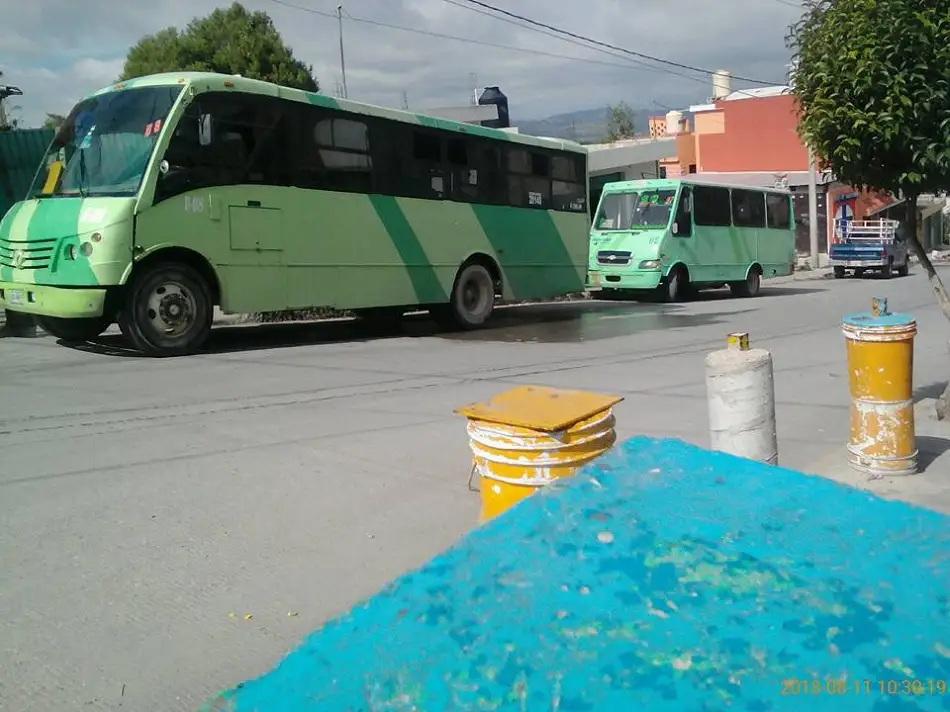 Choca ruta Enlace en Puebla al escapar de la revista vehicular