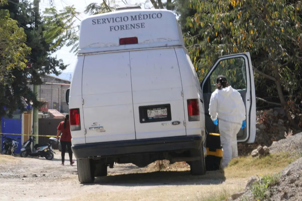 En una barranca hallan cuerpo abandonado en Xonacatepec