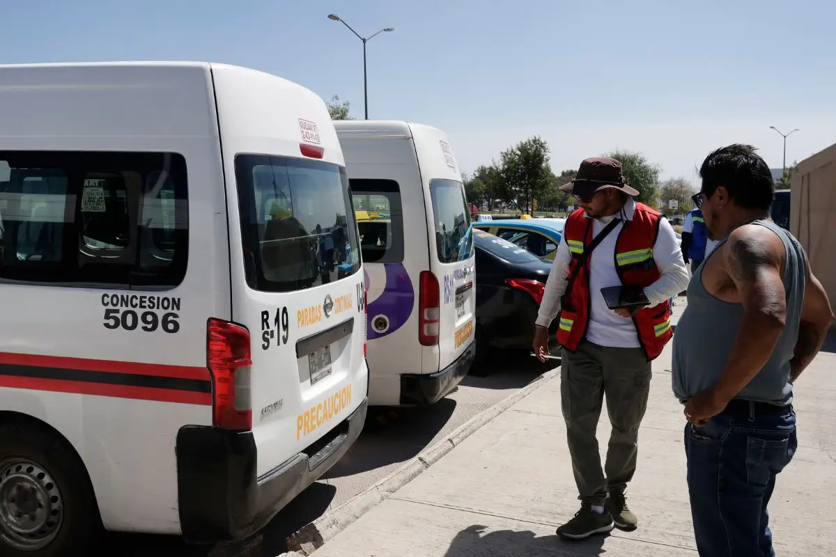 No aumentar la tarifa del transporte hasta que modernicen unidades: Congreso