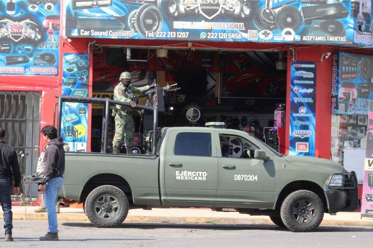 Otro golpe a la 46 Poniente- aseguran tres inmuebles, dos autos robados y más autopartes