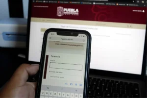 Alertan sobre página falsa para pagar control vehicular en Puebla