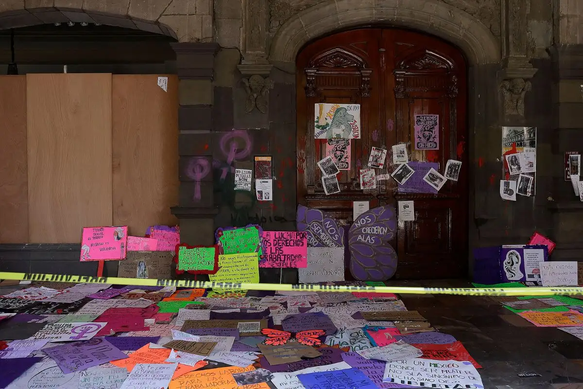 Puebla protegerá monumentos con pintura por marcha del 8M