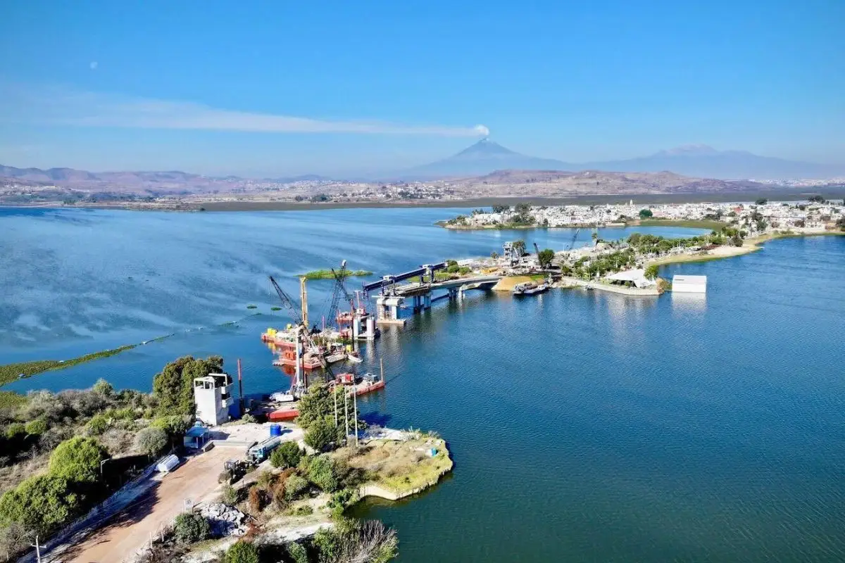 Avanza “Puente de la Transformación” para conectar a la Mixteca poblana